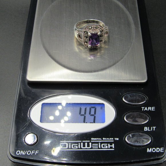 Size 6 Sterling Silver Marvelous Purple CZ Ring - Picture 8 of 8